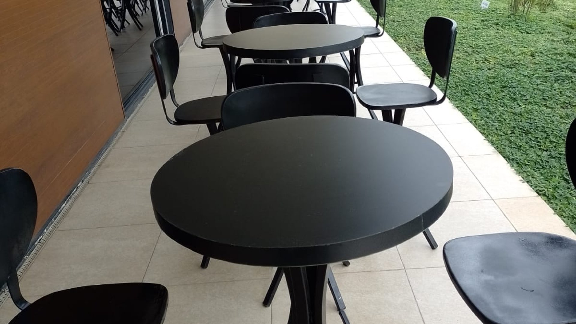 Precisando de mesas Aluguel de Mesas e Cadeiras Sorocaba Aluguel de Mesa para Eventos Sorocaba